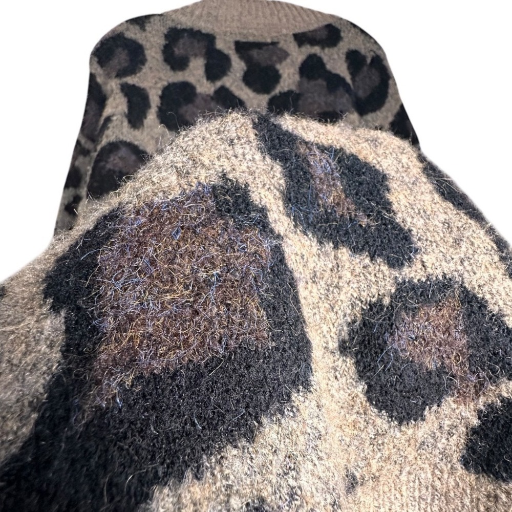 Allison Joy Leopard Print Cardigan Sweater Women's Large Button Front Cozy Knit - Picture 3 of 16